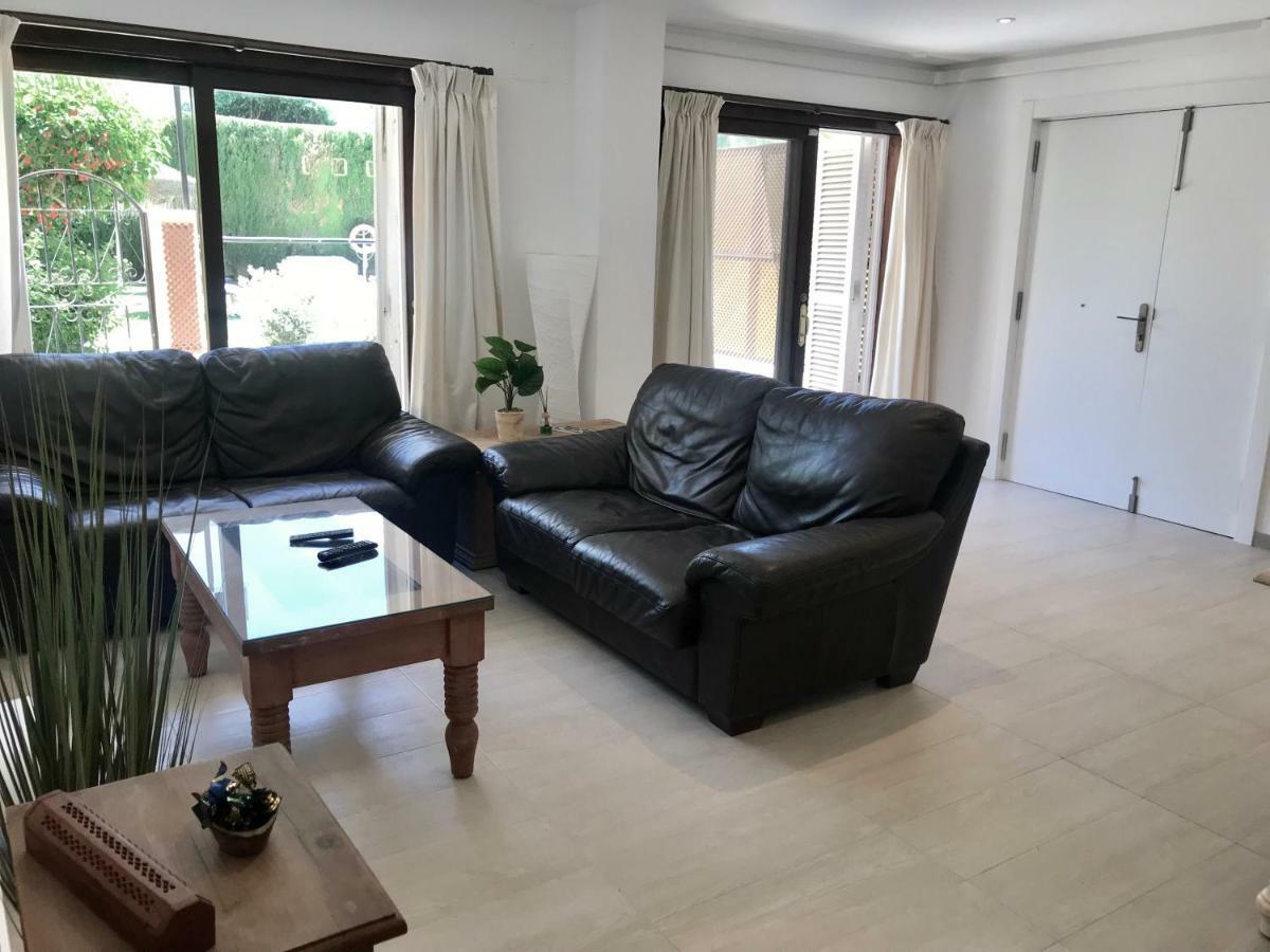 Beachside 2bed/2bath With Large Patio And Pool Lejlighed Marbella